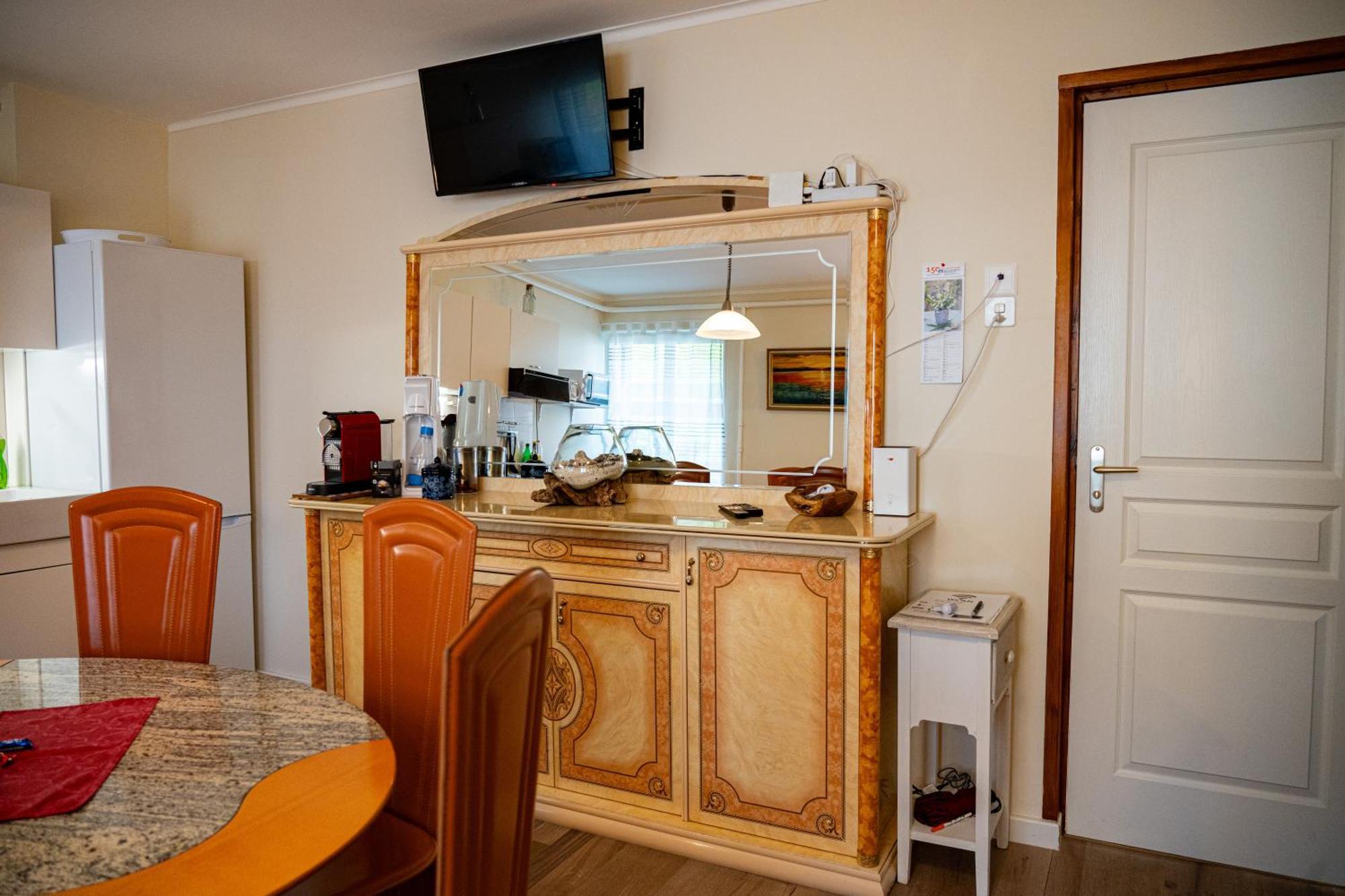Gemuetliche Wohnung Mit Terasse Und Feuerstelle Lengnau Exterior photo